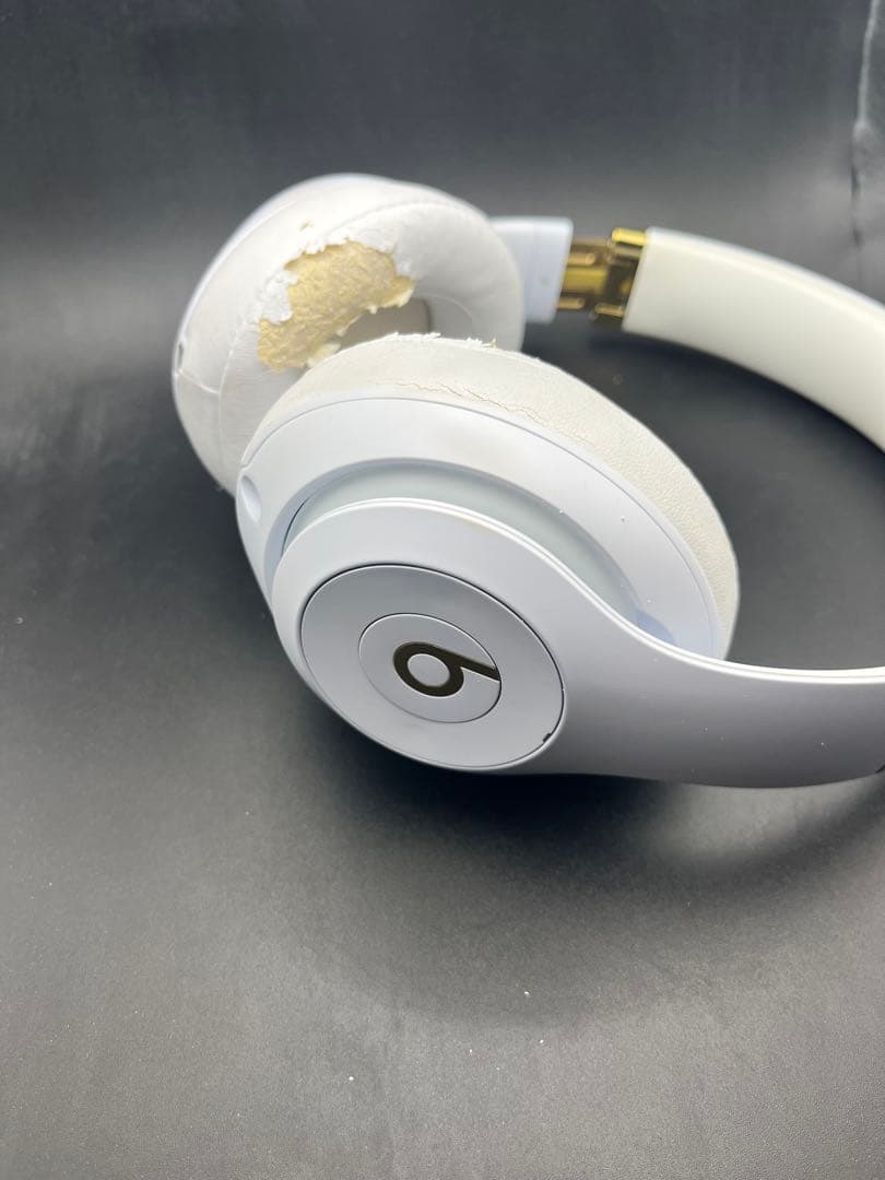 Beats ワイヤレスヘッドホン ホワイト　studio3