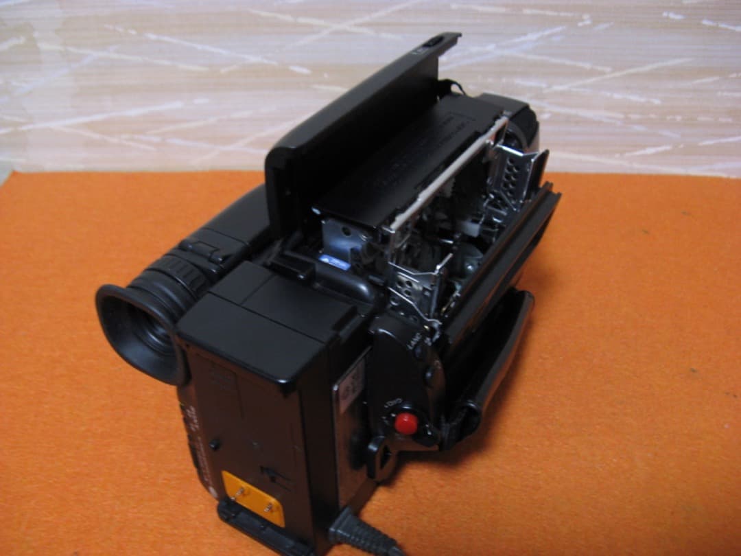 動作OK❗️☆SONYのHi8/8ミリビデオカメラ/CCD-TR650