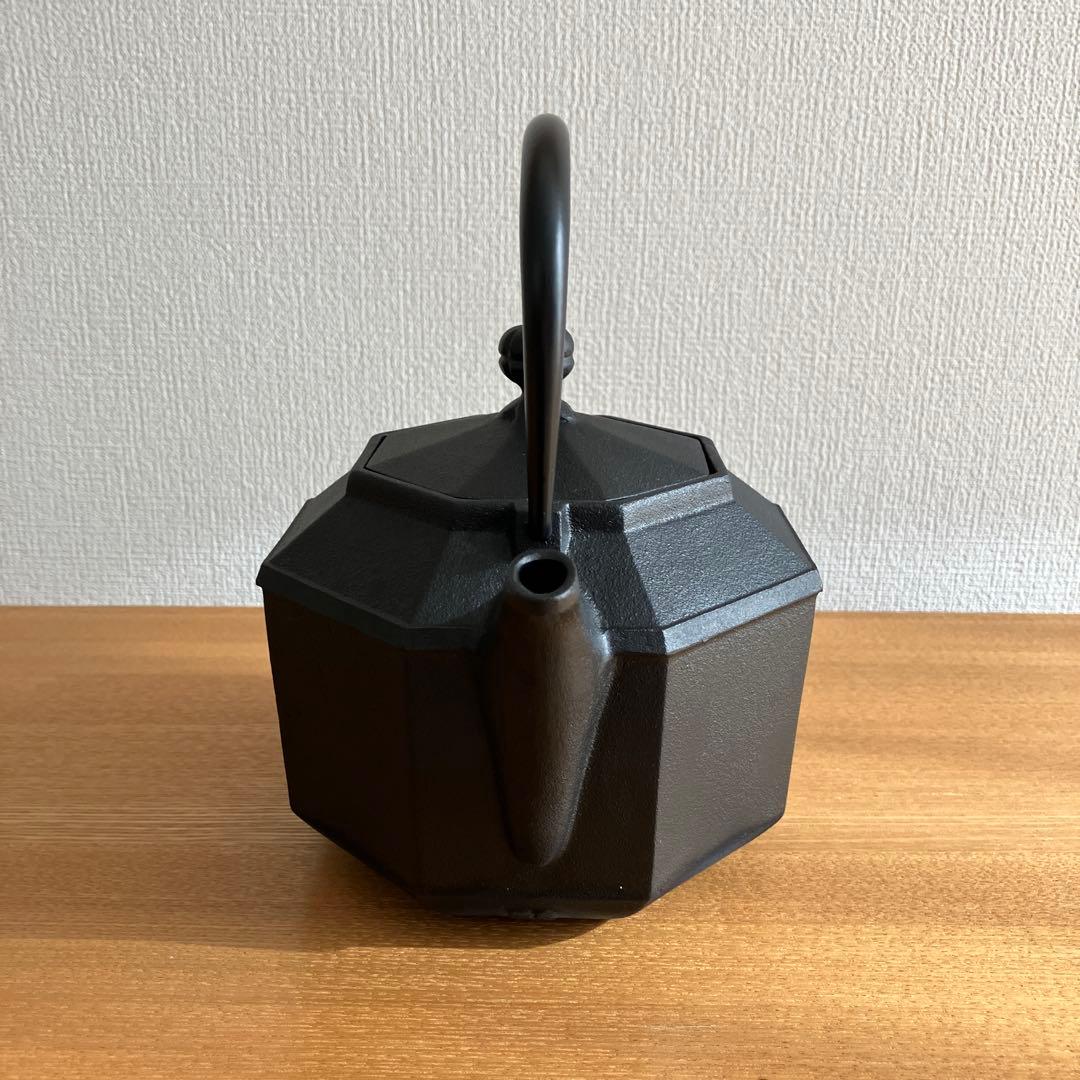 鉄瓶　南部鉄　及源　八角　0.8L