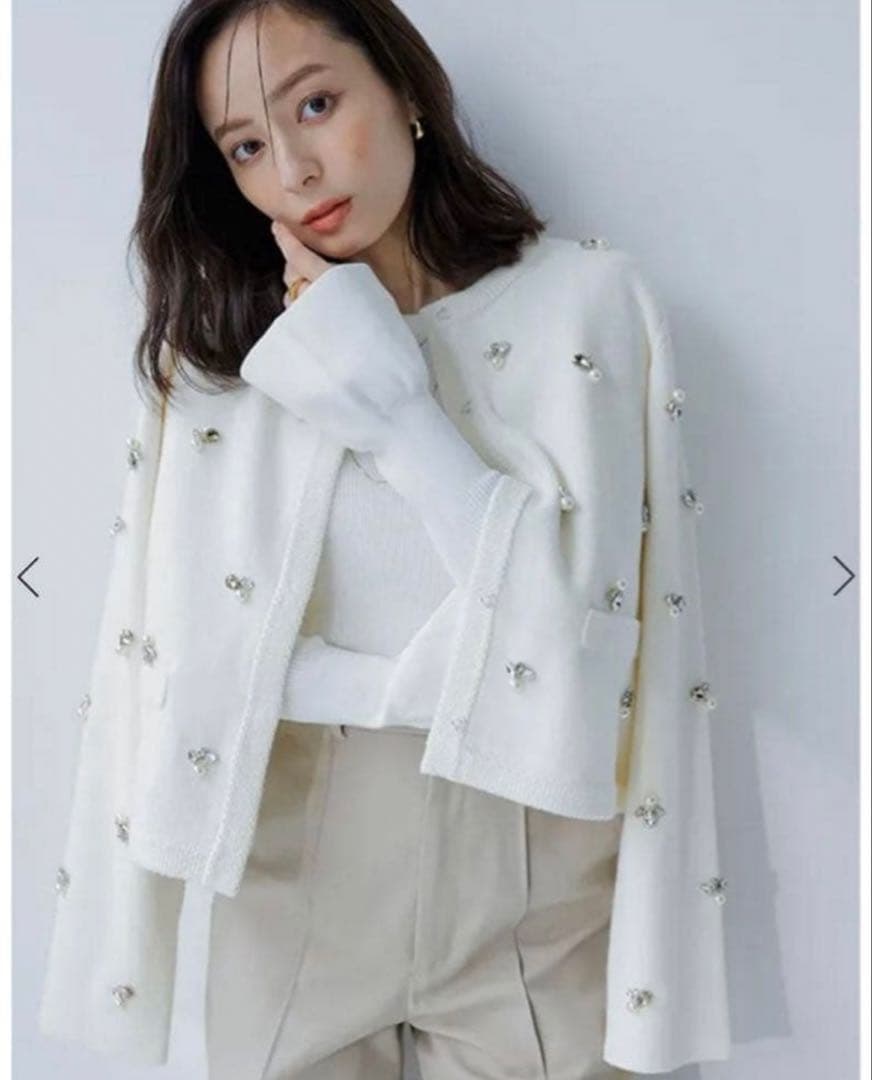 【値下げ‼︎】anuans ビジューニットジャケット　ホワイト