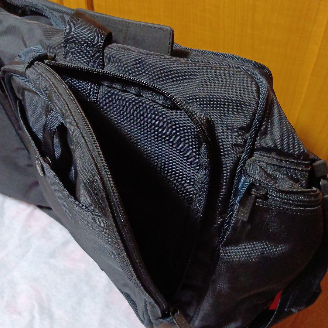 SAZABY ナイロン収納ポケット外　内多く2ウェイボストンバッグ❣️