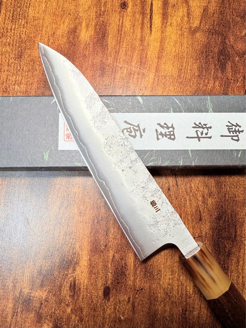義弘作　牛刀　包丁　銀三鋼　梨地　6寸　山脇刃物製作所　紫檀水牛八角柄