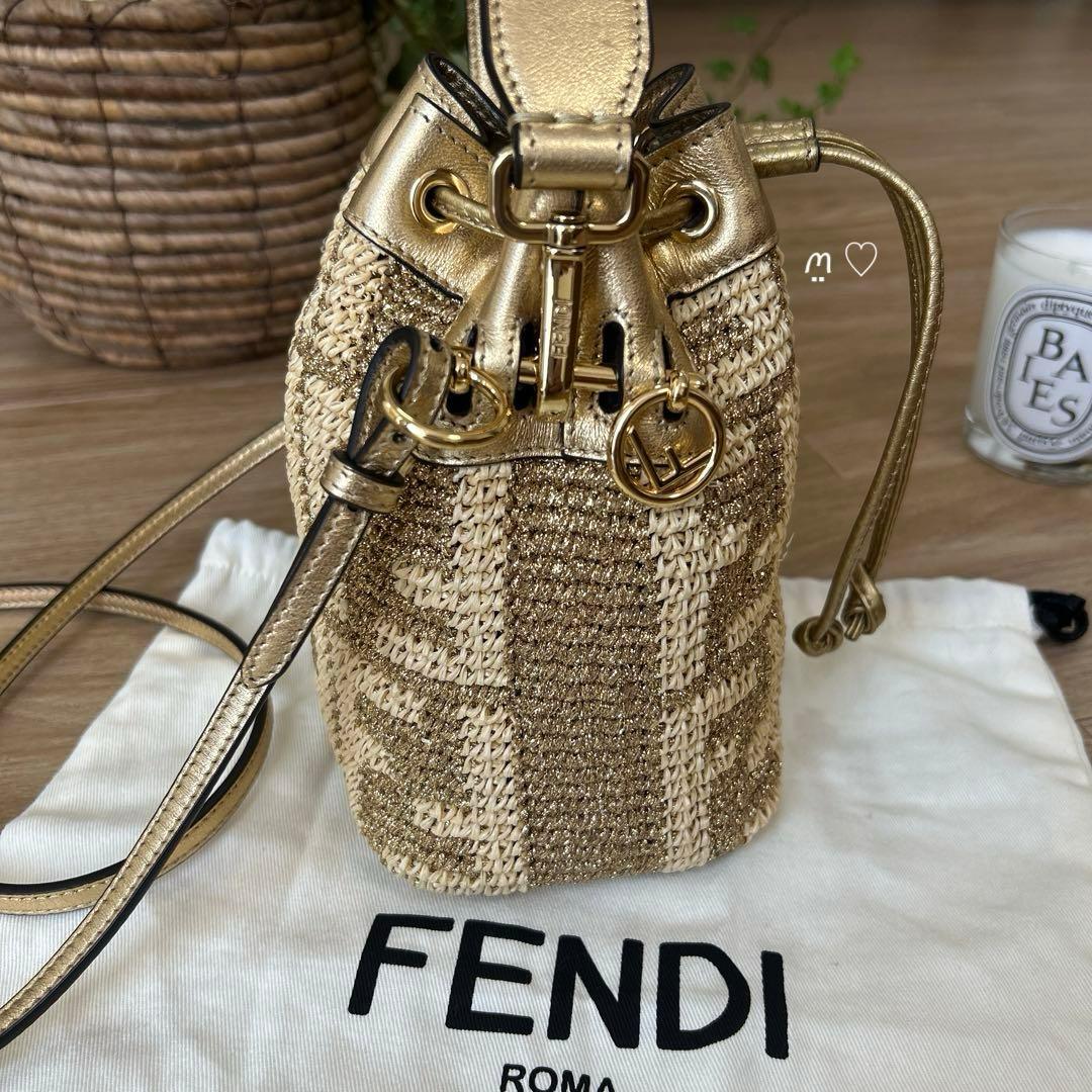 FENDIフェンディ　モントレゾールミニバッグ　ラフィア　カゴ　ハンドショルダー