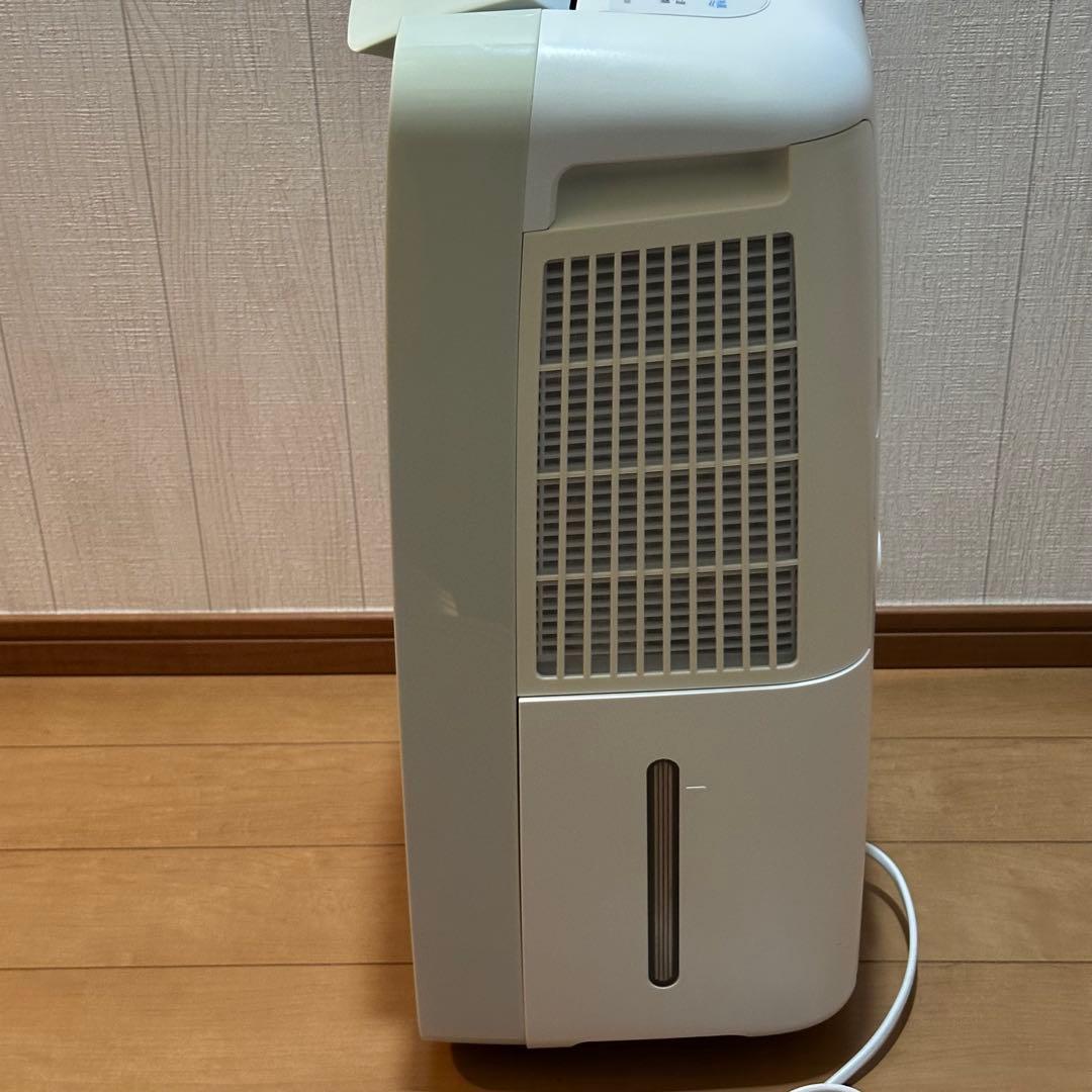 SHARPプラズマクラスター 衣類乾燥 除湿機　CM-L100-W 2021
