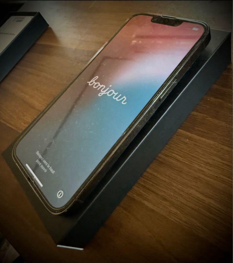 Apple iPhone 13 Pro グラファイト　512GB