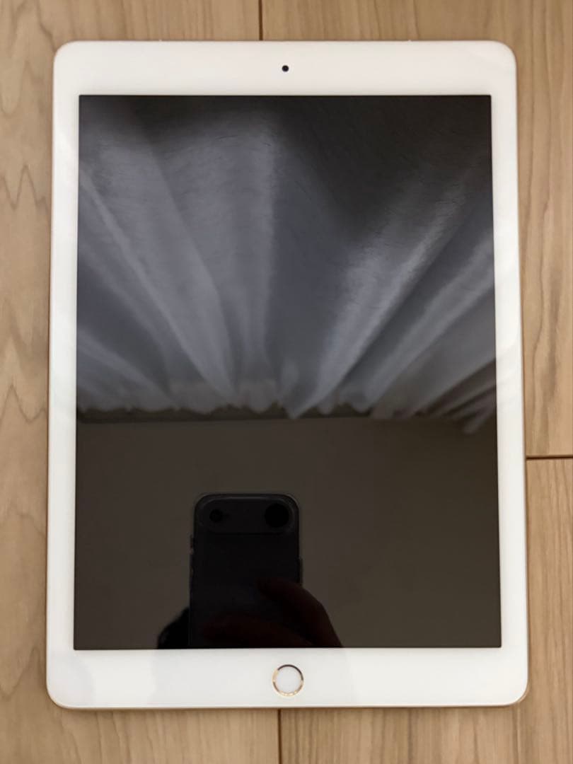 iPad Pro 32GB 9.7インチ　中古SIMフリー　ゴールド