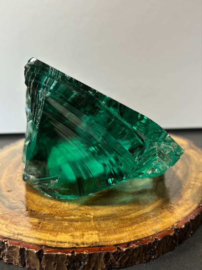 アンダラクリスタル　火山ガラス 744g エメラルドグリーン　クリストバライト