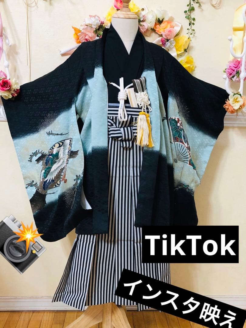 七五三５歳完全フルセット‼️豪華黒地系鷹金彩煌びやか⭐︎袴縞スタイルアップ人気銘品