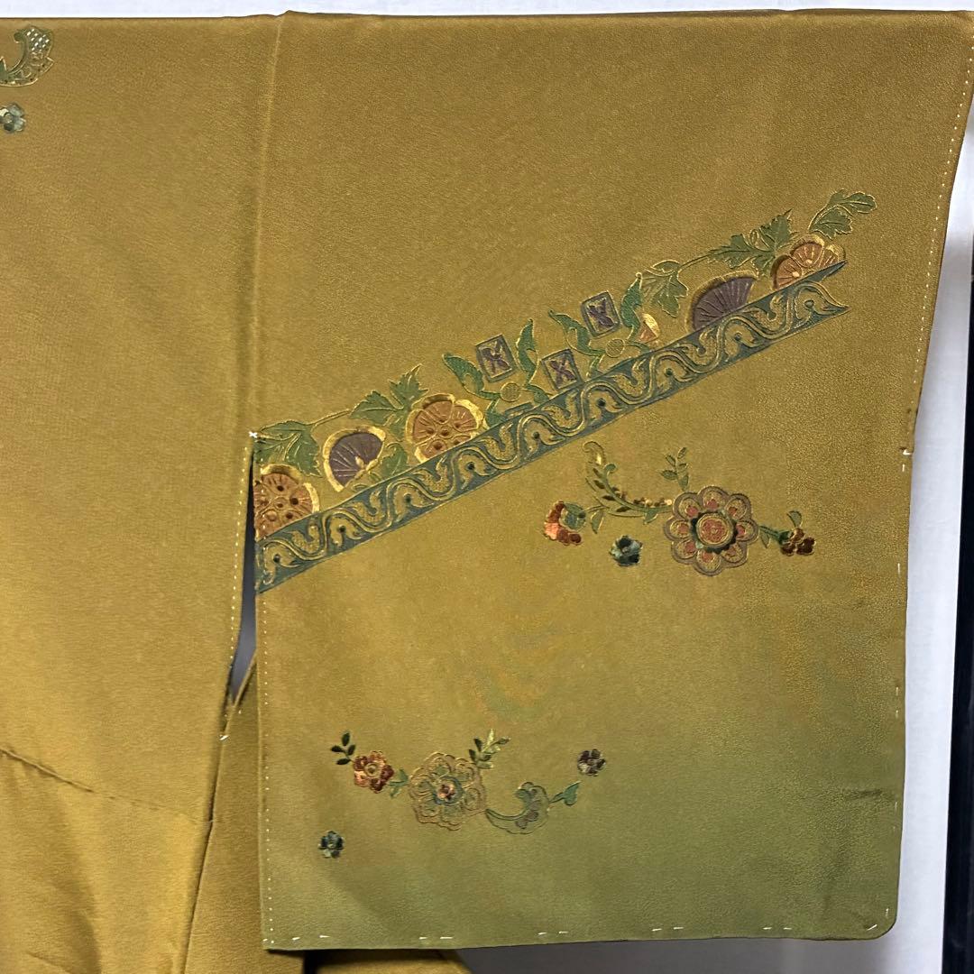 D52 訪問着 汕頭・蘇州刺繍 総刺繍 華文 唐草 正絹 着物 袷 未使用極美品