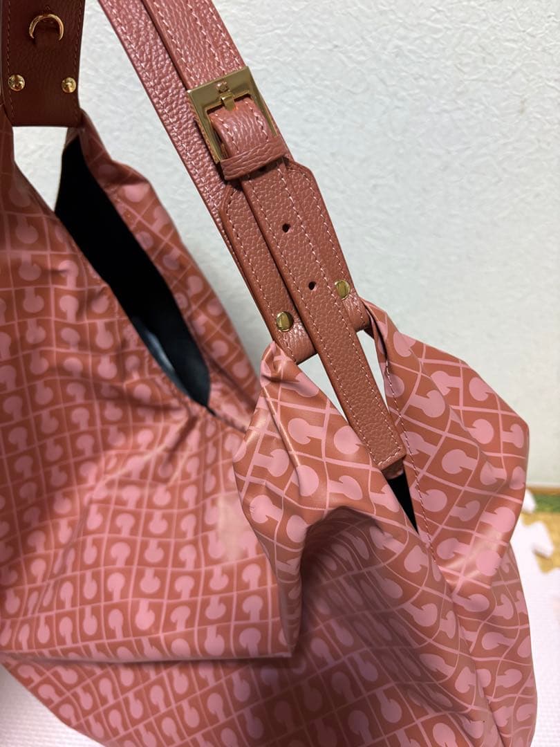 mitsurinさま ゲラルディーニ☆ソフティ☆ポーチ付きワンショルダー☆ピンク