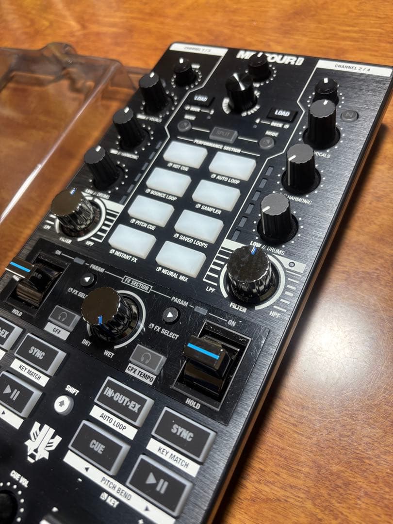 Reloop Mixtour Pro & DECKSAVER+20W充電器