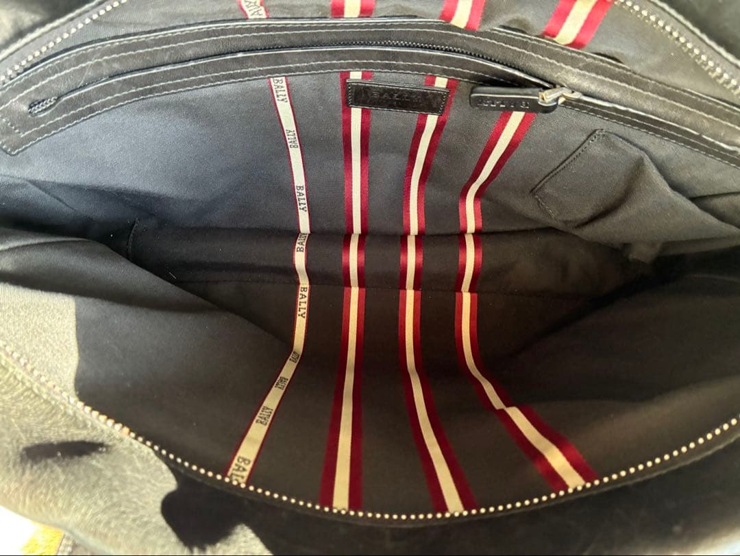 BALLY ビジネスバッグ 黒 レザー ストライプデザイン