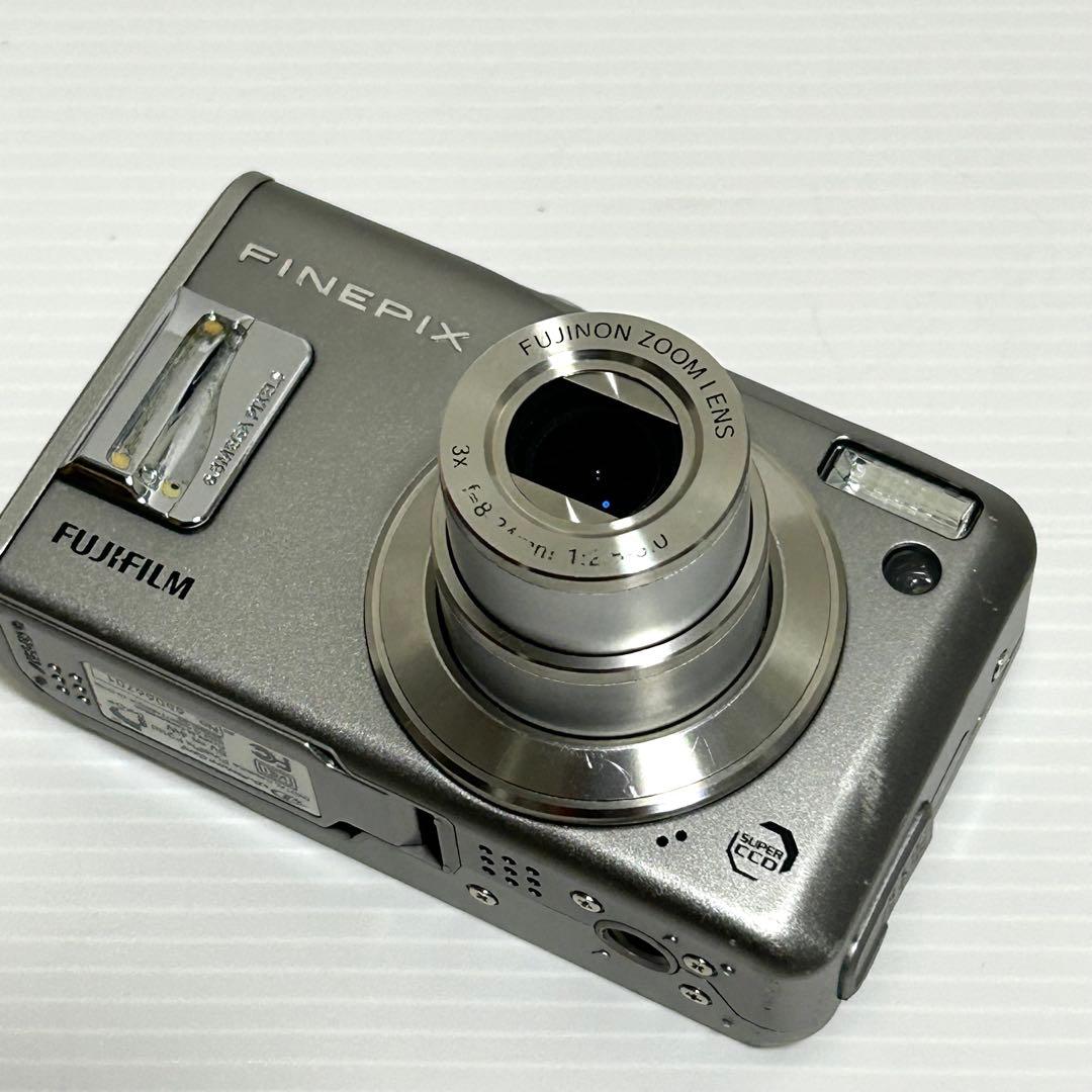 Fujifilm FinePix F31fd シルバー オールドコンデジ