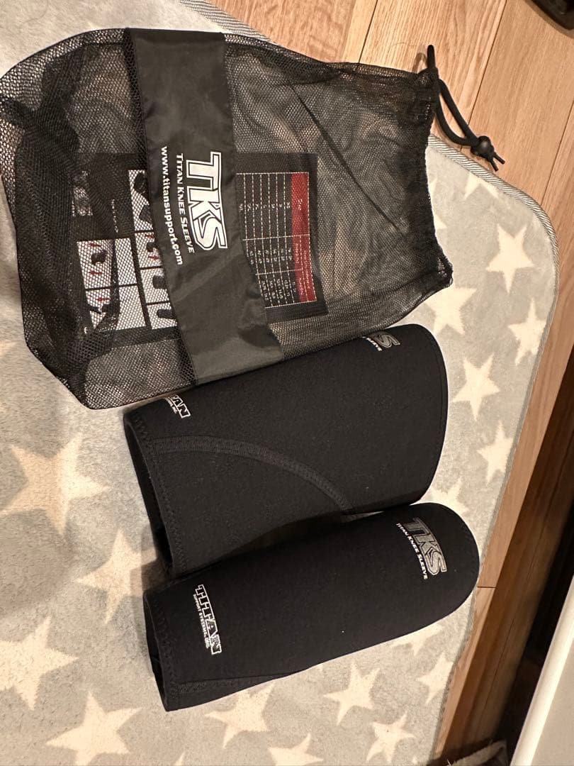 TITAN TKS ニースリーブ　L