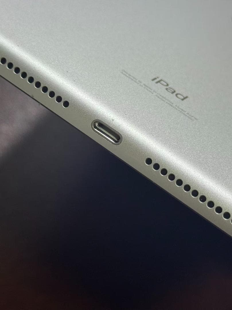 iPad 第８世代 本体 128GB　WIFI