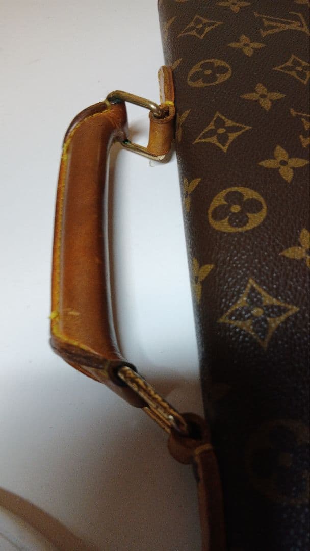 LOUIS VUITTON ルイヴィトン　モノグラム　ビジネスバック