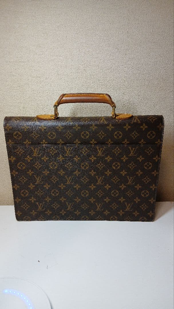 LOUIS VUITTON ルイヴィトン　モノグラム　ビジネスバック