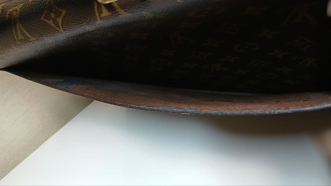 LOUIS VUITTON ルイヴィトン　モノグラム　ビジネスバック