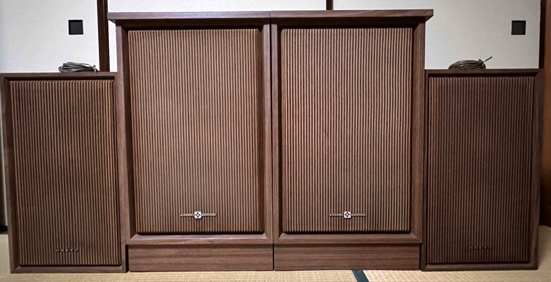 ONKYO 4チャンネルサラウンドスピーカー　木製フレーム