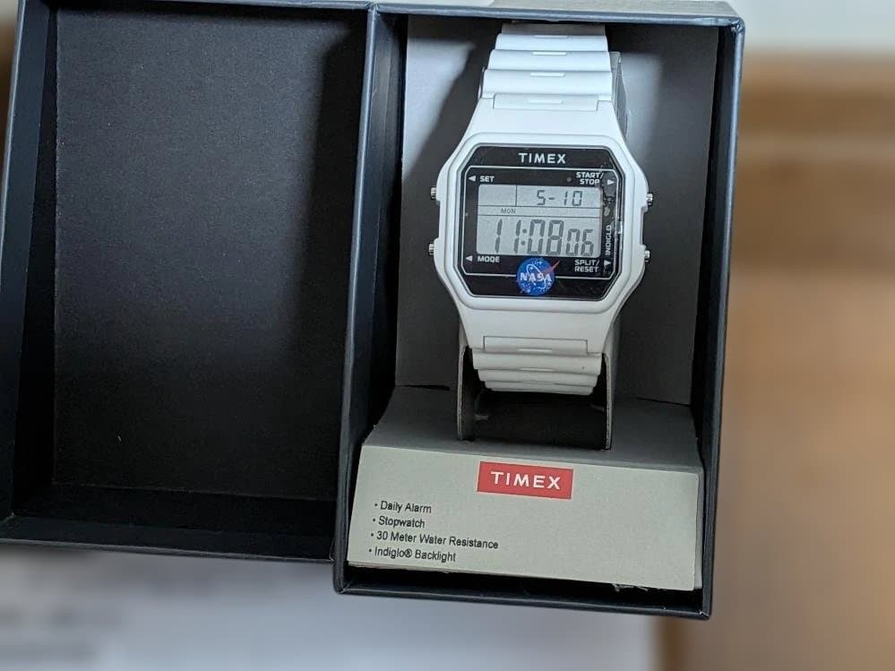 TIMEX × NASA「アルテミス計画」コラボレーションウォッチ