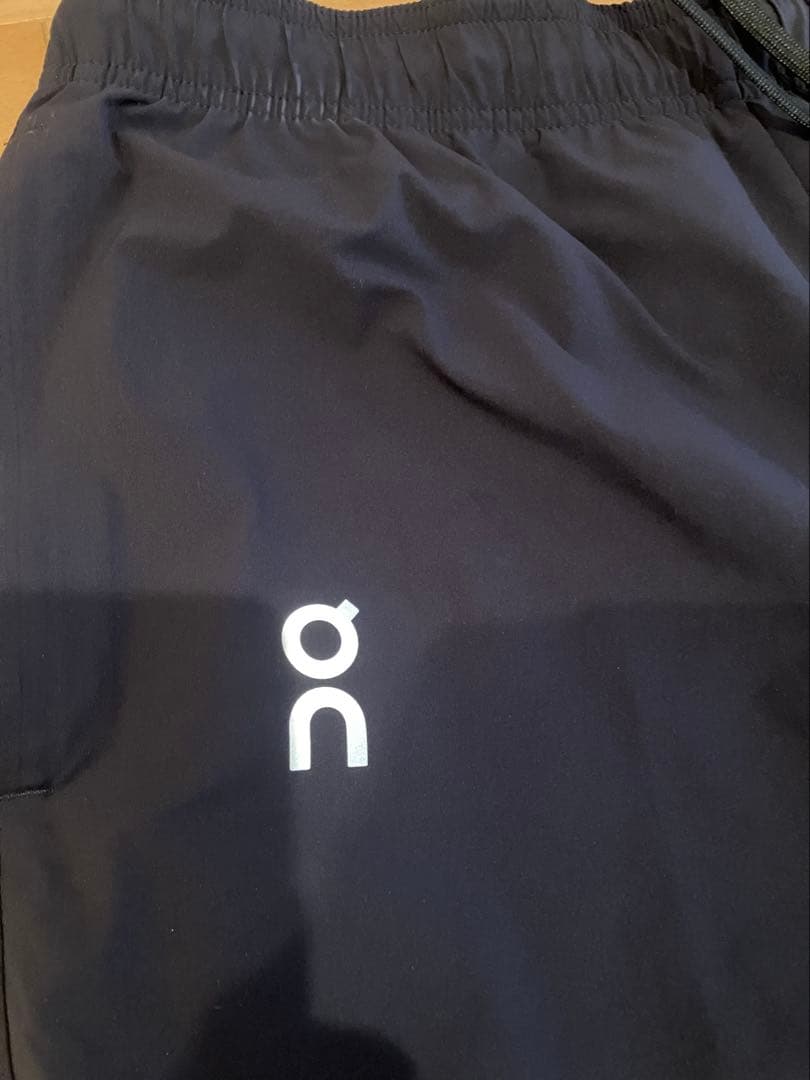 10月30日まで出品❗️【極美品】onコア　パンツ　ブラックM