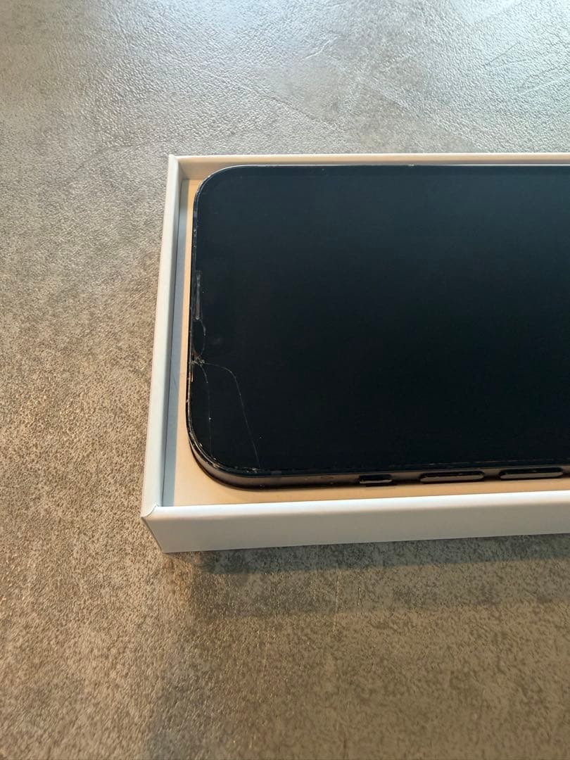 Apple iPhone 13 ミッドナイト128GB 1m充電ケーブル付き