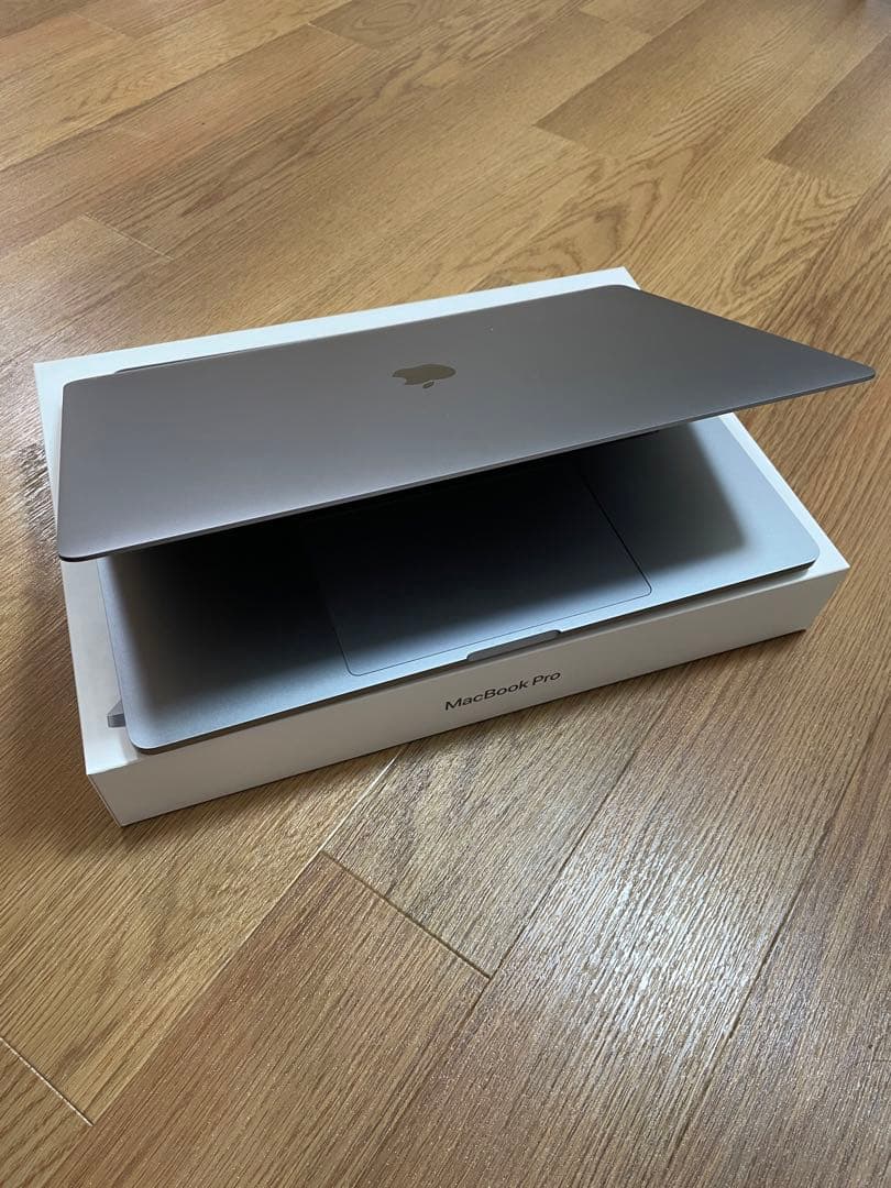 【美品】Macbook Pro 2019 1TB 16インチ