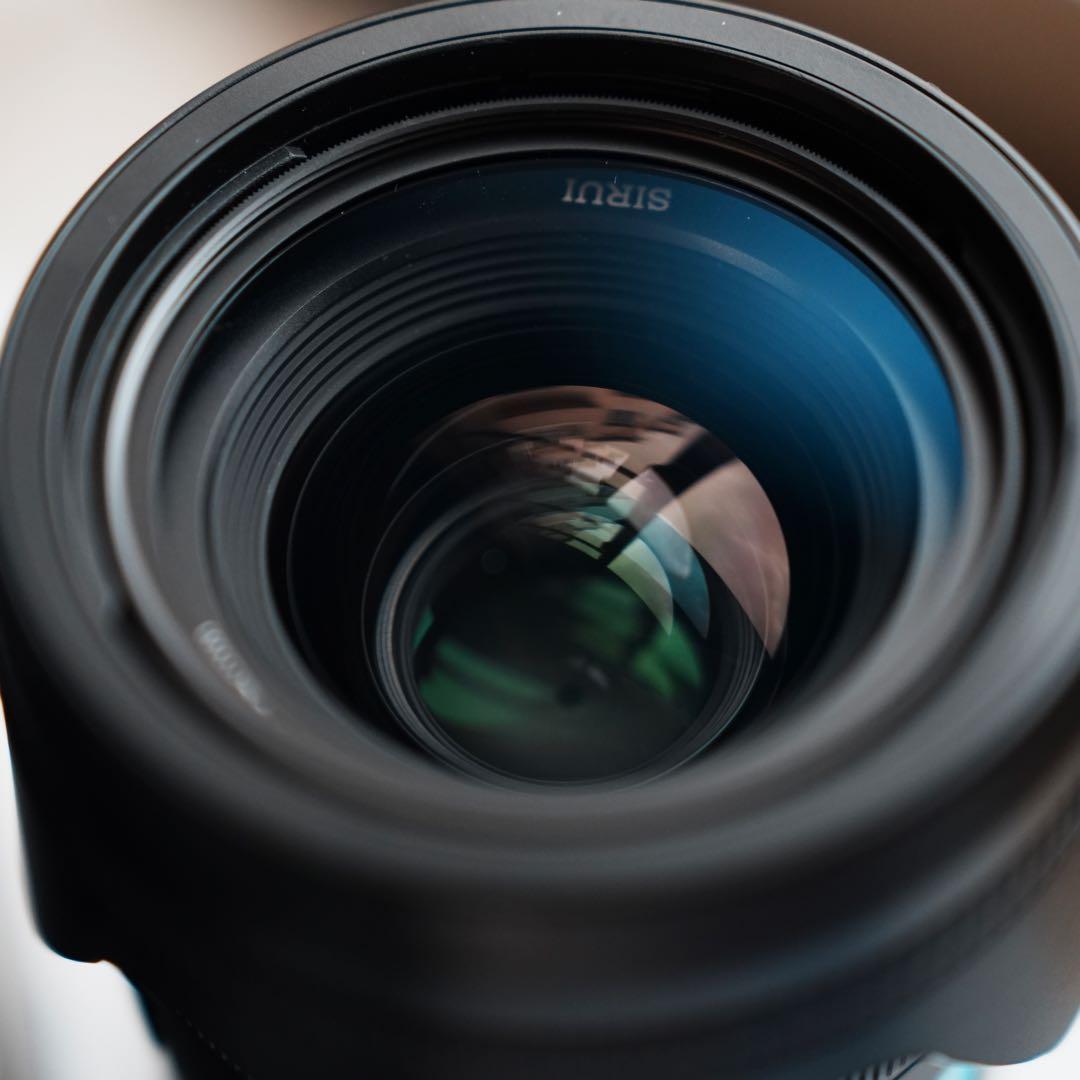 早い者勝ち SIRUI Aurora 35mm F1.4 レンズ(単焦点)