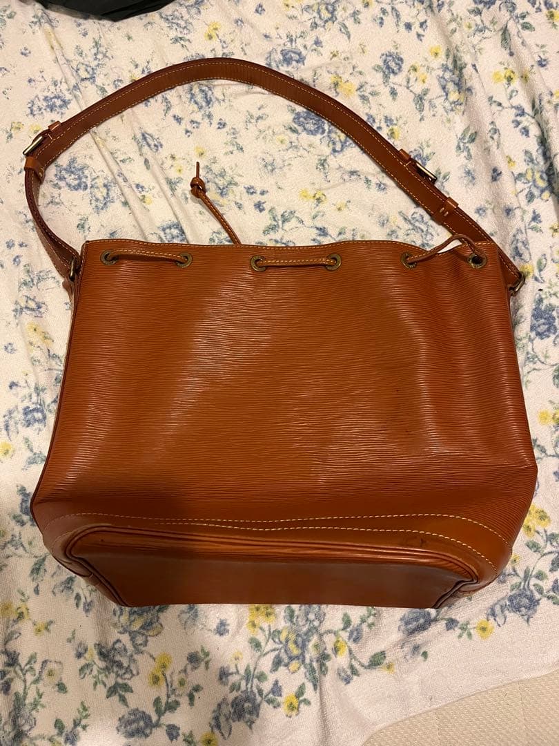 ルイヴィトン ブランドバック 高級 キャメル レディース おしゃれ 鞄 巾着