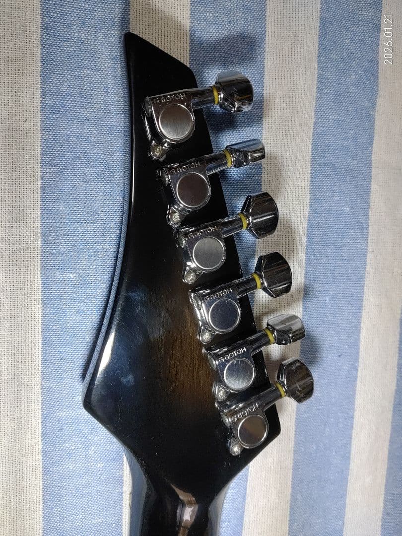 90年代のMorrisの上質エレアコースティックギターRumbler MR-1