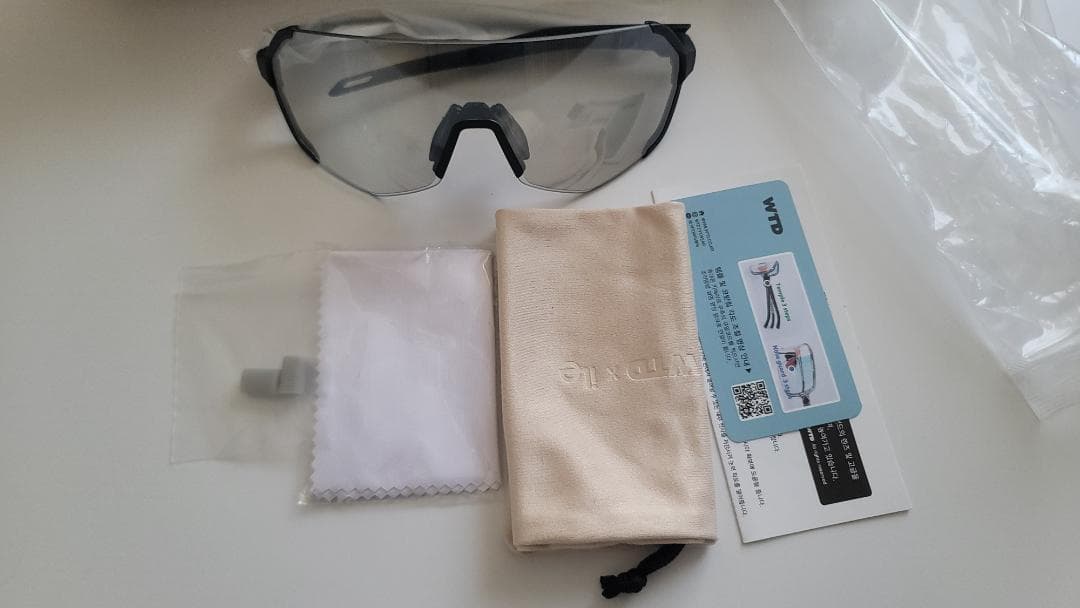 WTDペンタ ブラックスモーク 変色 サングラス