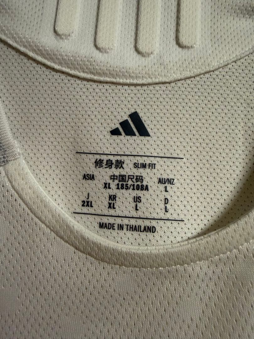 正規品　25-26 レアル・マドリード ホーム オーセンティック ユニフォーム