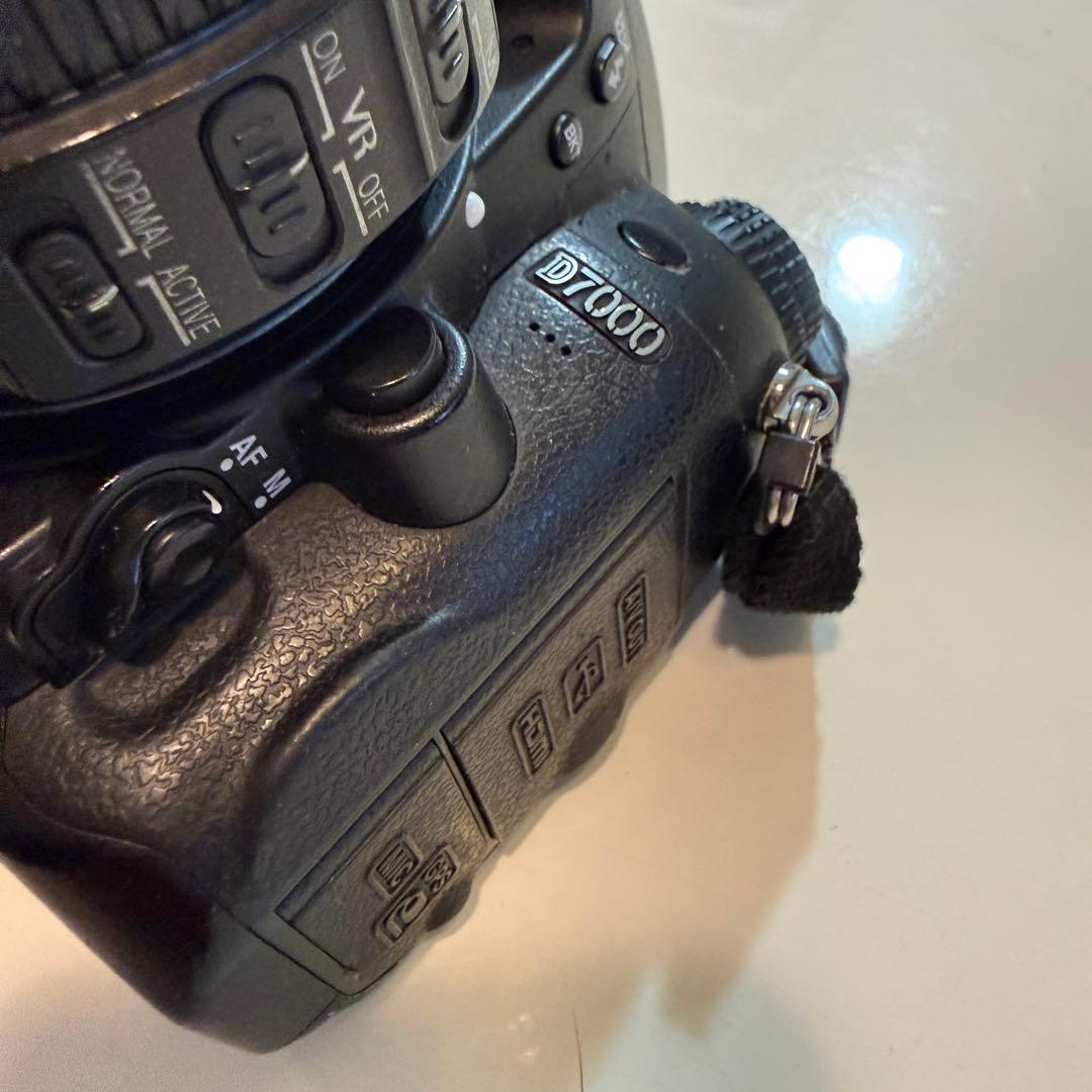 値下げ！Nikon 一眼レフカメラ D7000 18-200 VR レンズ付