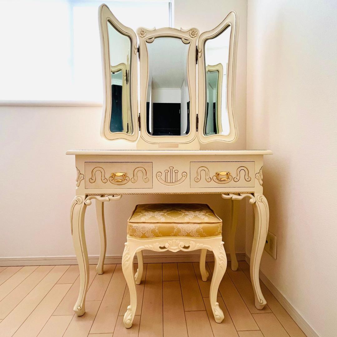 ドレッサー　椅子セット　アンティーク調　三面鏡　ヨーロピアン　猫脚家具　ホワイト