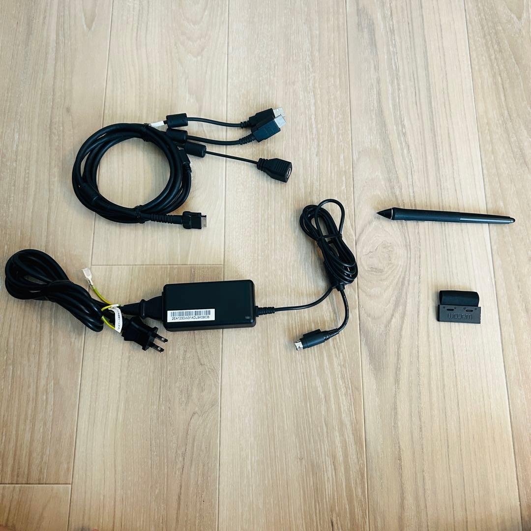 Wacom Cintiq 16 DTK1660 15.6インチ