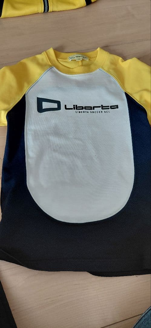 Liberta サッカーウェアとソックスセット　１１５センチ