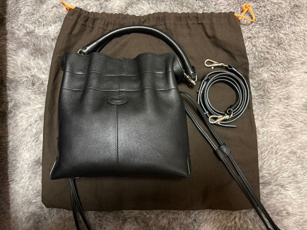 TOD’S ショルダーバッグ