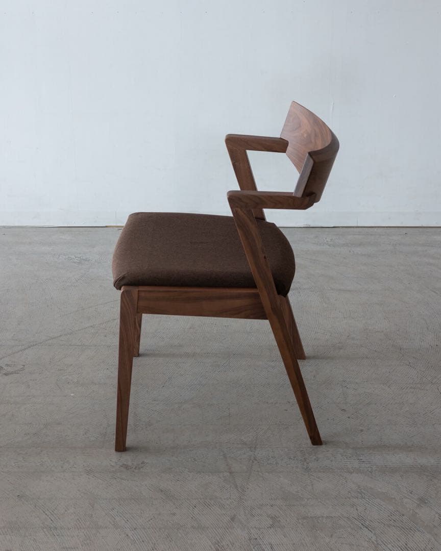 ダイニングチェア　ウォールナット　カバーリング　ウレタン