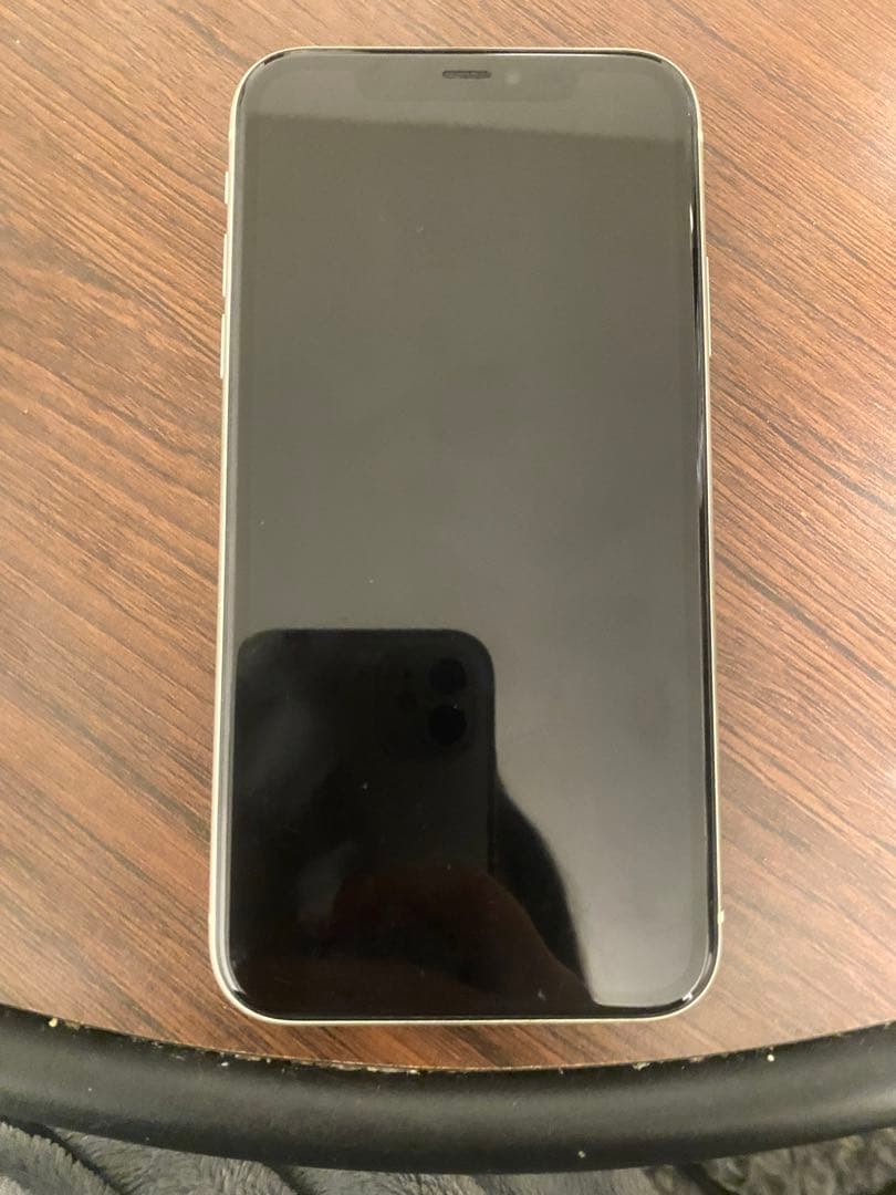 Apple iPhone 11 ホワイト 本体 64GB