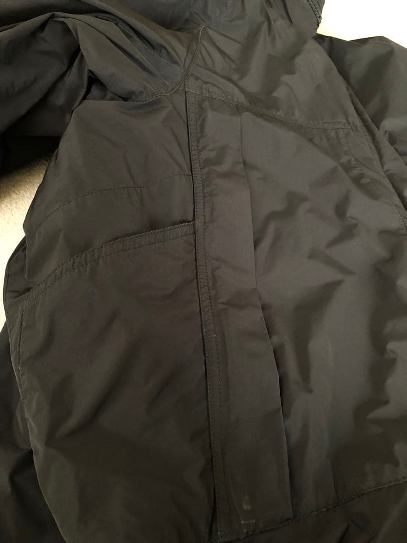 BACH ブラック ナイロンジャケット