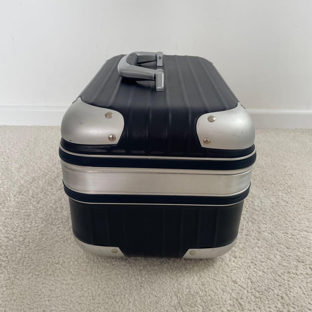 RIMOWA Limbo/リンボ ビューティケース マットブルー 19L 廃盤