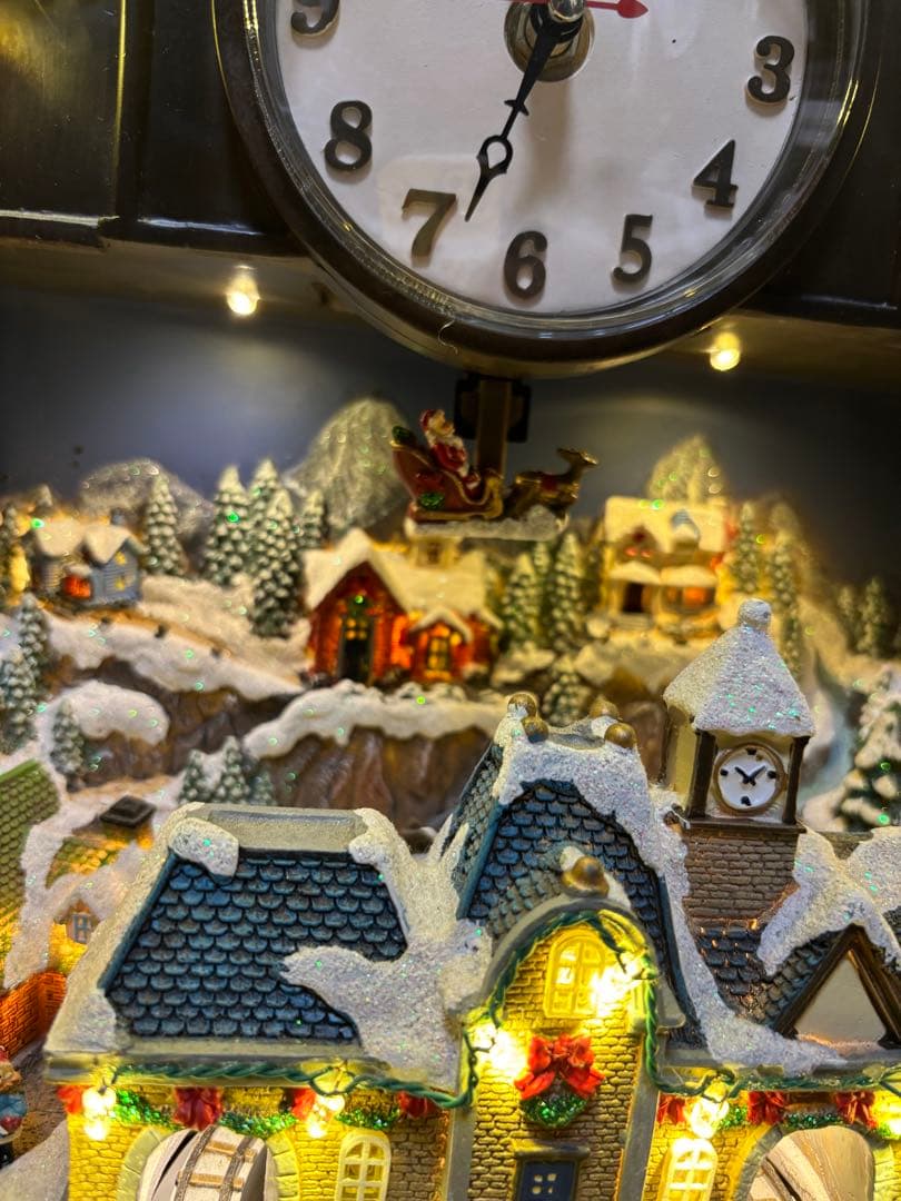 クリスマス装飾カッコウ時計、クリスマスビレッジシーン、LEDライト、音楽、
