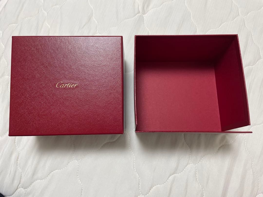 【新品未使用】Cartier カルティエ 時計ケースと箱のセット