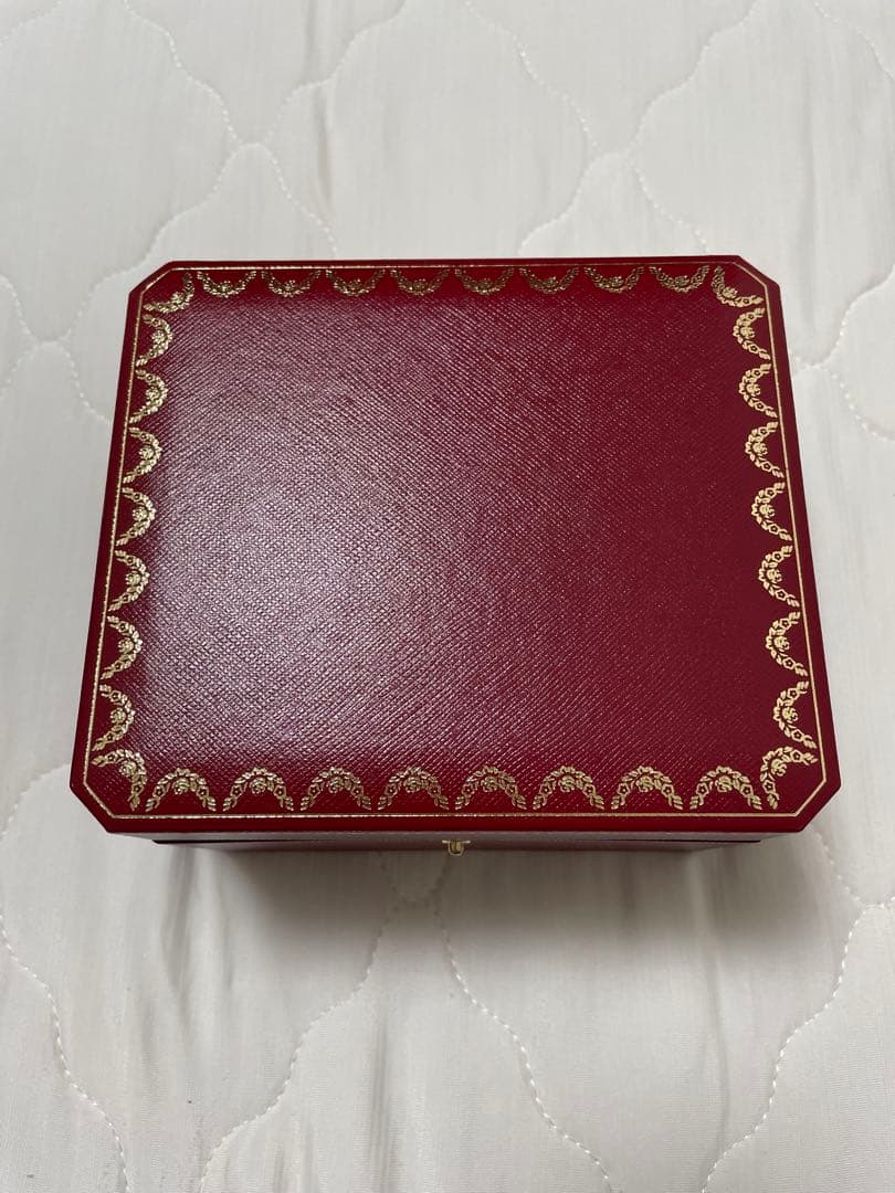 【新品未使用】Cartier カルティエ 時計ケースと箱のセット