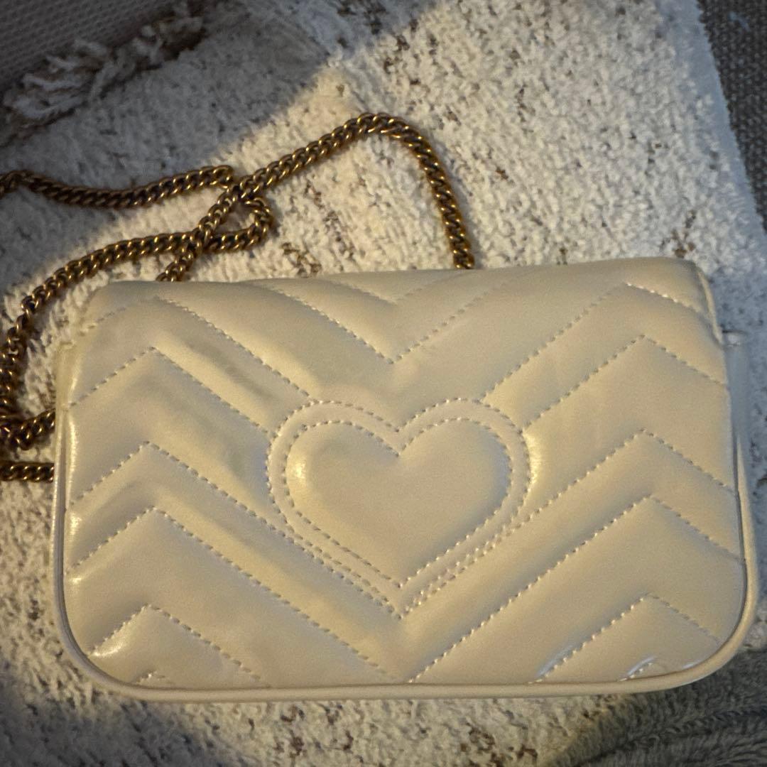 Gucci ホワイト ショルダーバッグ