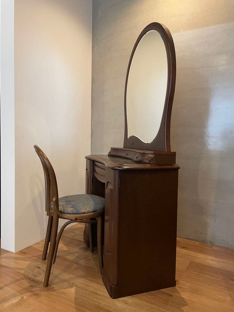 木製ドレッサー オーバルミラー　椅子別売り