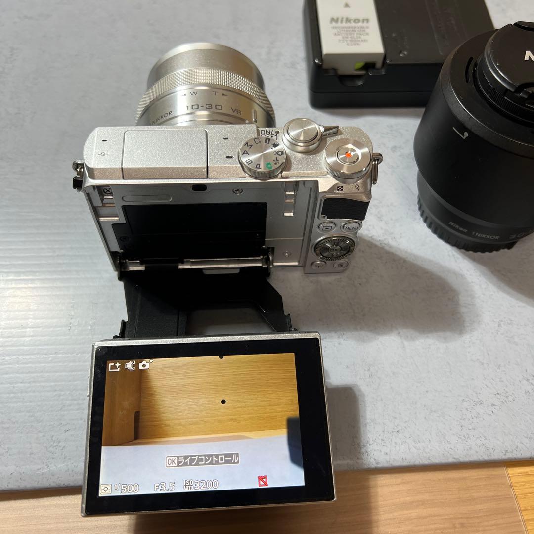 ローキンNikon1 ミラーレスカメラ ニコン j5 トリプルレンズセット