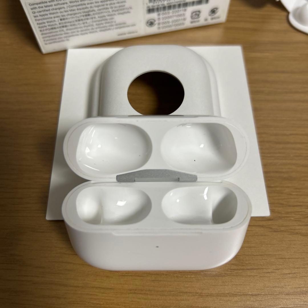 Airpods pro 第2世代 Lightning おまけケース付き