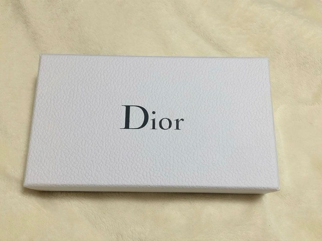 メソンクリスチャンディオール　LUCKEY