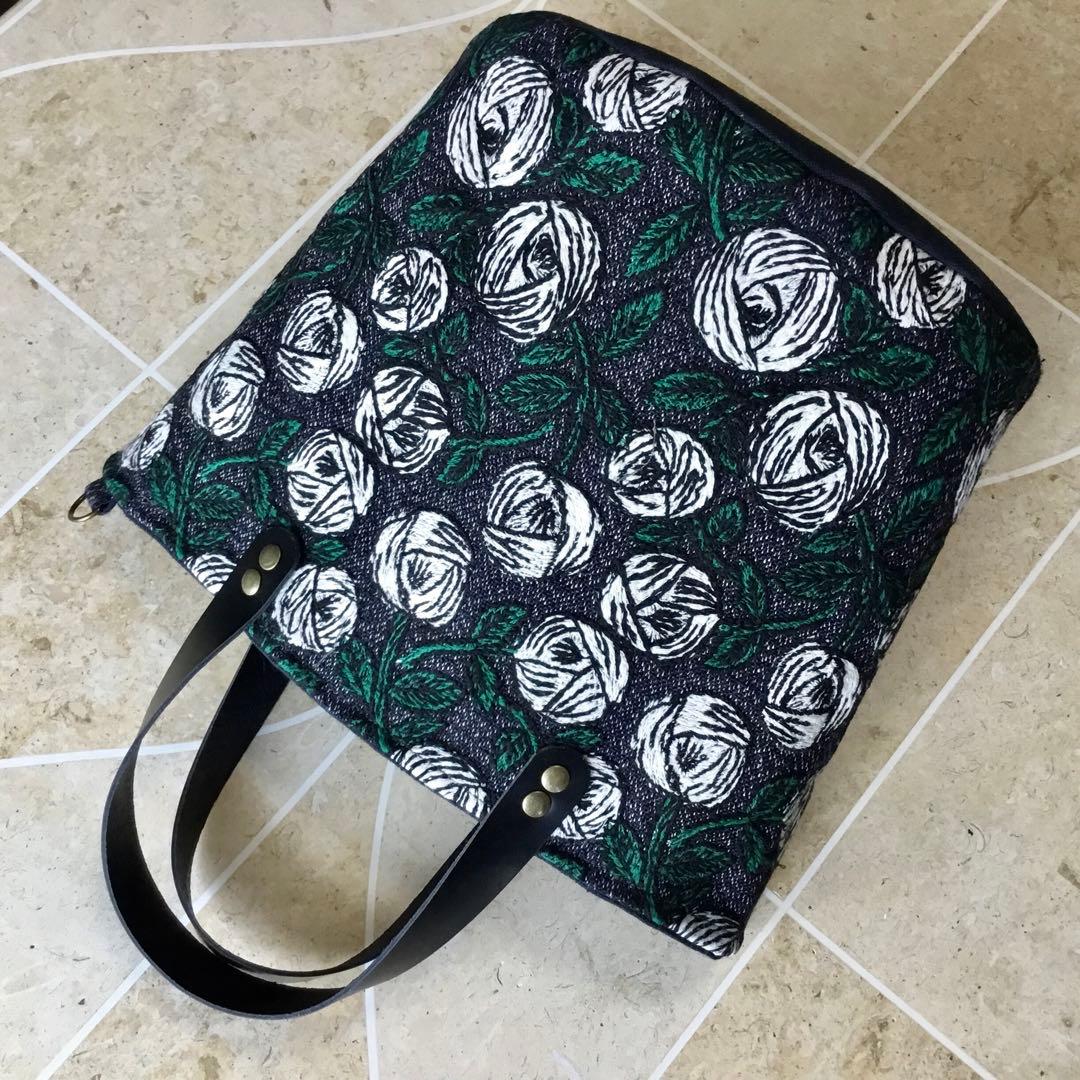 ミナペルホネンrosy ネイビー楕円底 トートバッグ　ハンドメイド